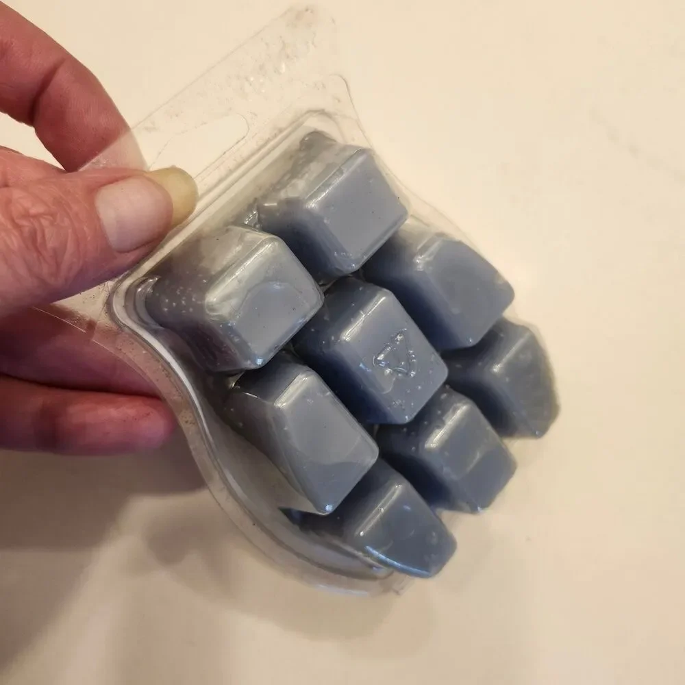 Scentsy Luna Wax Bar 3.2 fl oz / 2.6 oz (74g) Home Fragrance Wax Melts